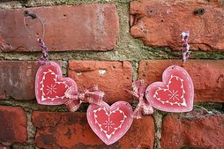 handmade heart and homespun mistletoe swag by primitive angel country store