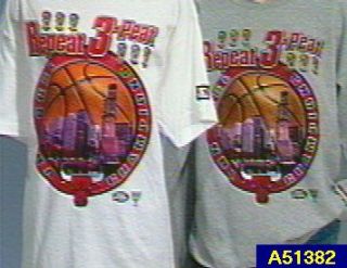 1998 NBA World Champions Locker Room T shirt —