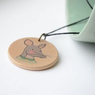 rat portrait necklace by hannah stevens