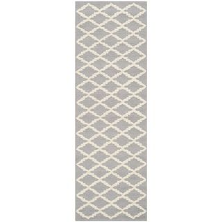 Safavieh Handmade Cambridge Moroccan Silver Indoor Wool Rug (26 X 8)