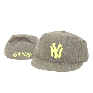 New York Yankees Cooperstown Collection Fitted Flat Bill Baseball Hat   Gray Wool / Lime Logo  Sports Fan Baseball Caps  Sports & Outdoors