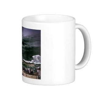 RMS Titanic Survivors in the Lifeboats Vintage Mug