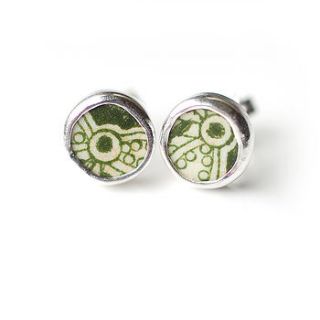 green patterned pottery shard stud earrings by tania covo