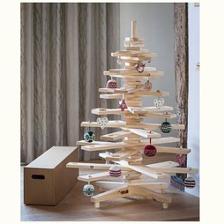 wooden christmas tree by timbatree