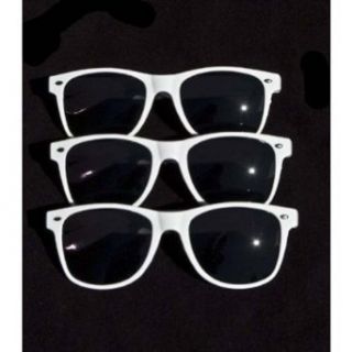 QLook Vintage Blues Brothers Wayfarer Style Sunglasses 3 Pack   White Clothing