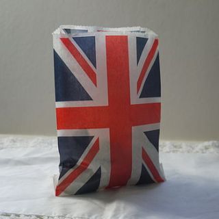 pack of 10 union jack party bags by daisyley