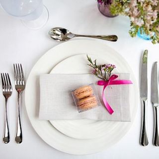 macaron wedding favour by la dinette