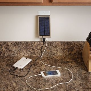 Xe Hybrid Solar/AC Portable Charger
