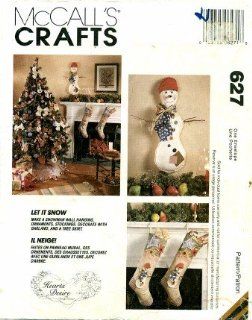McCall's 627 Crafts Sewing Pattern Snowman Wall Hanging Ornaments Stocking Garland Tree Skirt
