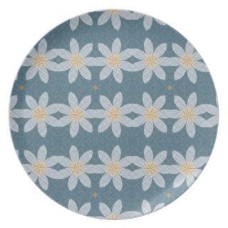 White flower pattern dinner plates