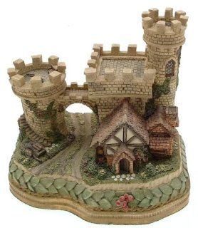David Winter Guardian Gate Premier Edition   English Village   dates c1994 Limited Edition of only 3500 pieces   DW128   Collectible Figurines