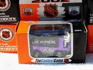 LOS ANGELES KINGS Diecast Mini Zamboni Toy Ice Resurfacing Machine   150 Scale Team Collectible  Sports Fan Toy Vehicles  Sports & Outdoors