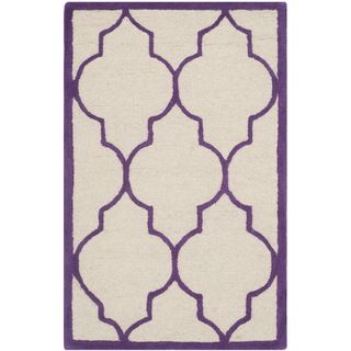 Safavieh Handmade Moroccan Cambridge Ivory/ Purple Wool Rug (26 X 4)