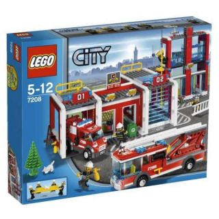 LEGO City Fire Station (7208)      Toys