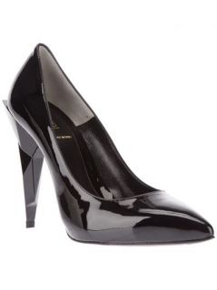 Fendi Pointed Toe Pump