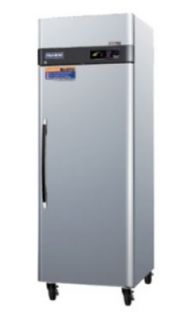 Turbo Air Reach In Stainless Freezer w/ 1 Solid Door, 26 cu ft