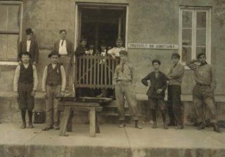 1910 child labor photo Two of the Boys Working in Phoenix American Cob Pipe F c7  