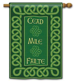 A Hundred Thousand Welcomes St. Pat's House Flag   28" x 40"  Patio, Lawn & Garden