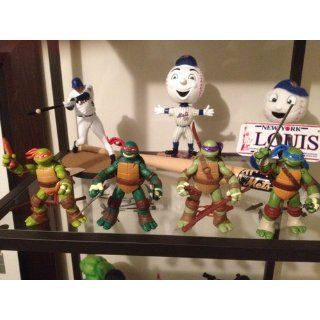 Teenage Mutant Ninja Turtles Leonardo Toys & Games