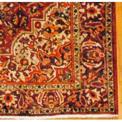 Persian Hand Knotted Bakhtiari Red/Blue Wool Rug (7 x 10'1) 7x9   10x14 Rugs