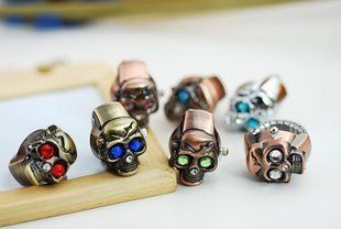1 pcs Cool designed skull shaped ring watch with Colorful eyes / Color sent by radom Watches