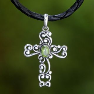 Sterling Silver Balinese Cross Peridot Necklace (Indonesia