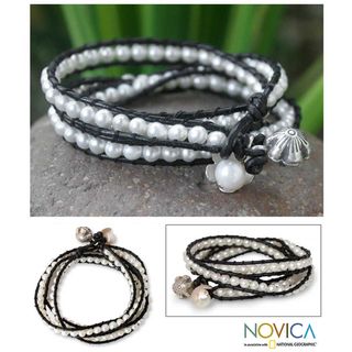 Silver Moonlit Rose Pearl and Leather Bracelet (6 6.5 mm) (Thailand)