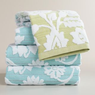 Cool Ombre Bliss Bouquet Sculpted Bath Towel Collection