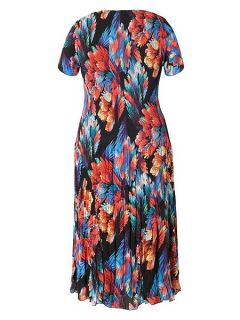 Chesca Plus Size Abstract Leaf Print Crush Pleat Dress Black
